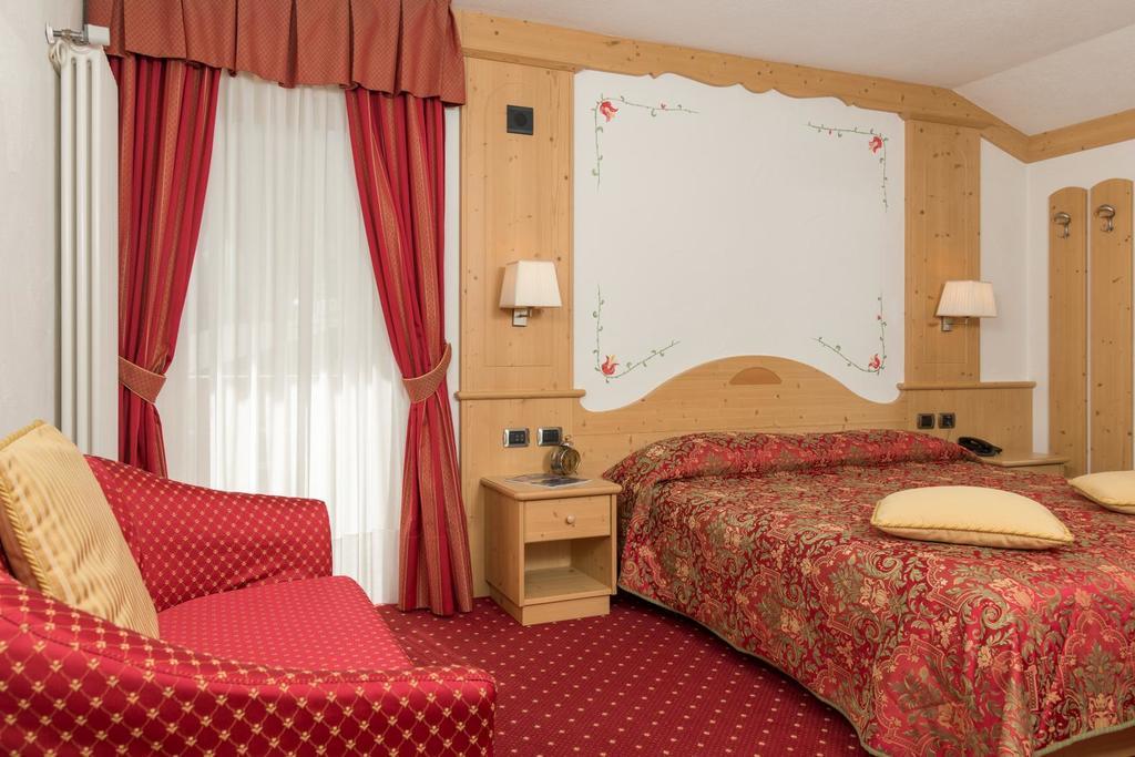Hotel Garni Lastei 博萨迪法萨 外观 照片