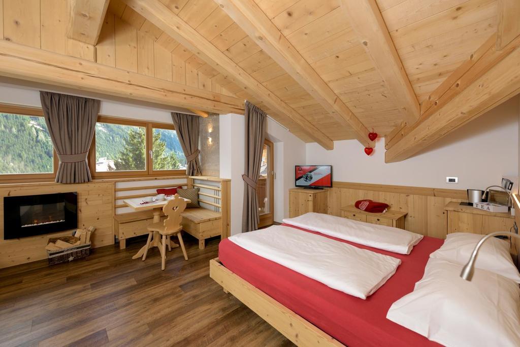 Hotel Garni Lastei 博萨迪法萨 外观 照片