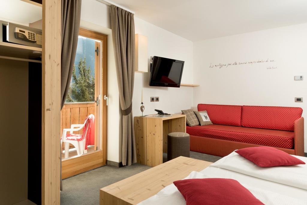 Hotel Garni Lastei 博萨迪法萨 外观 照片