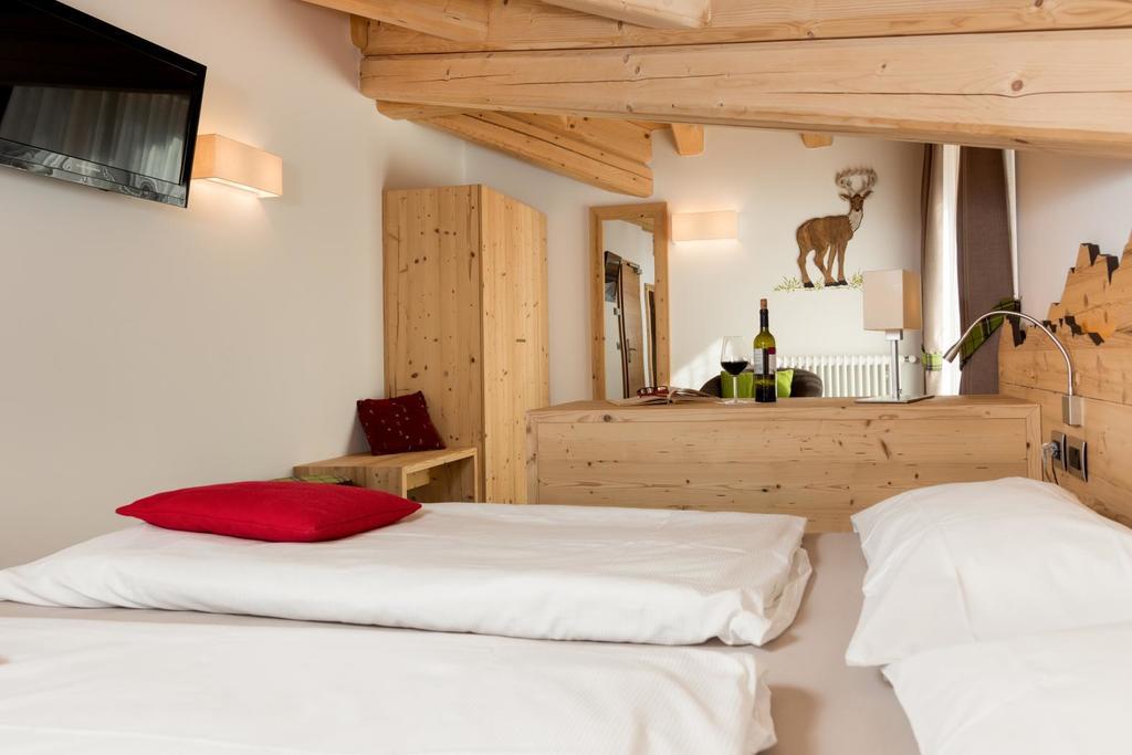 Hotel Garni Lastei 博萨迪法萨 外观 照片