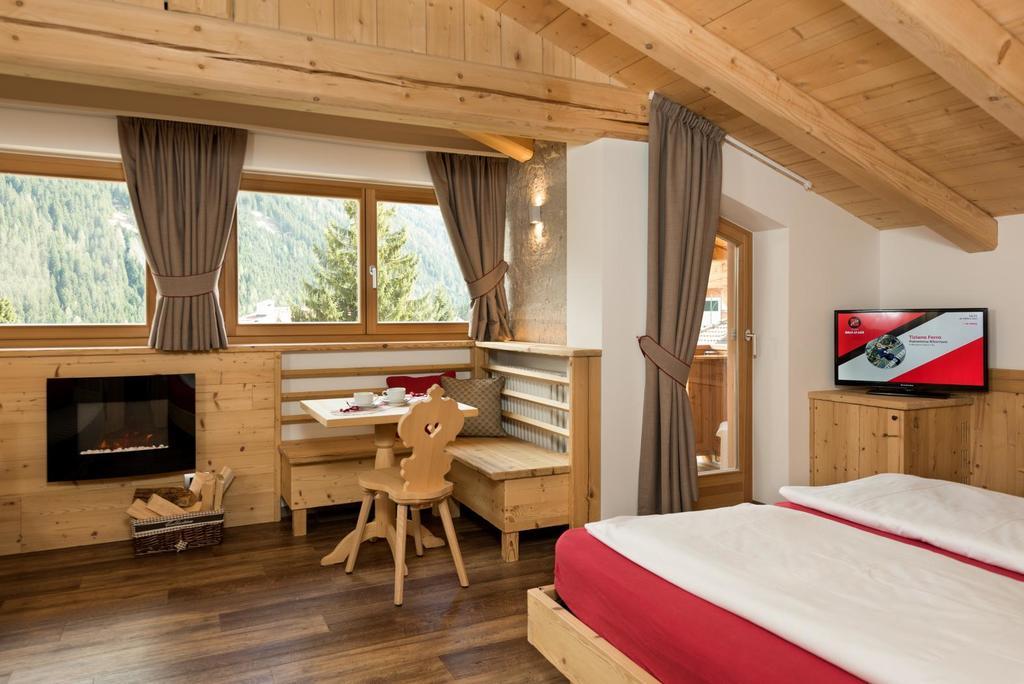 Hotel Garni Lastei 博萨迪法萨 外观 照片