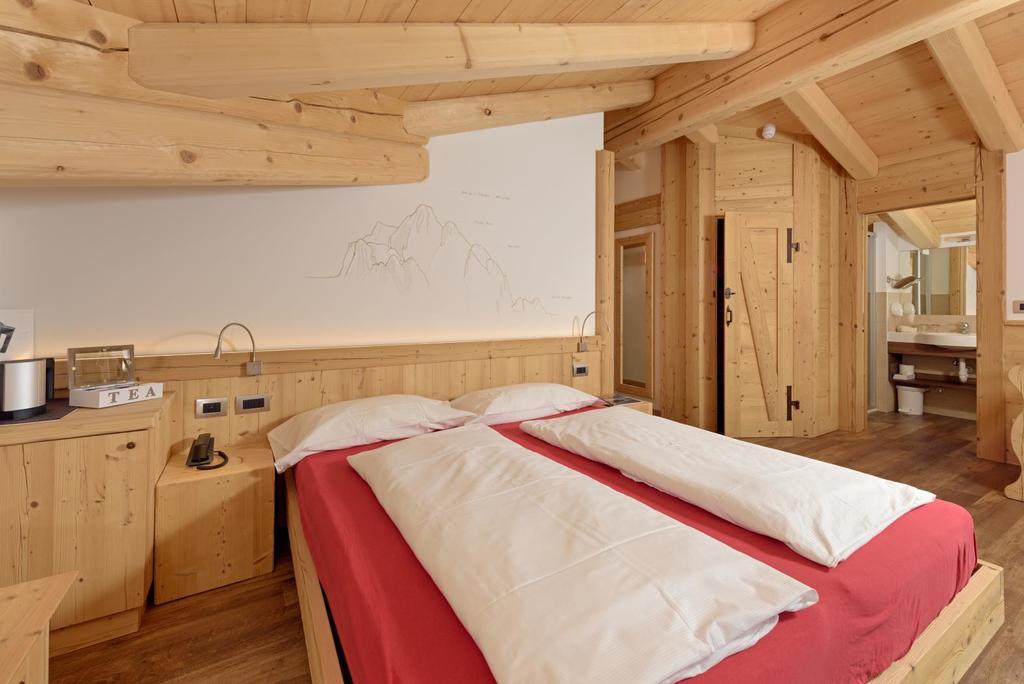 Hotel Garni Lastei 博萨迪法萨 外观 照片