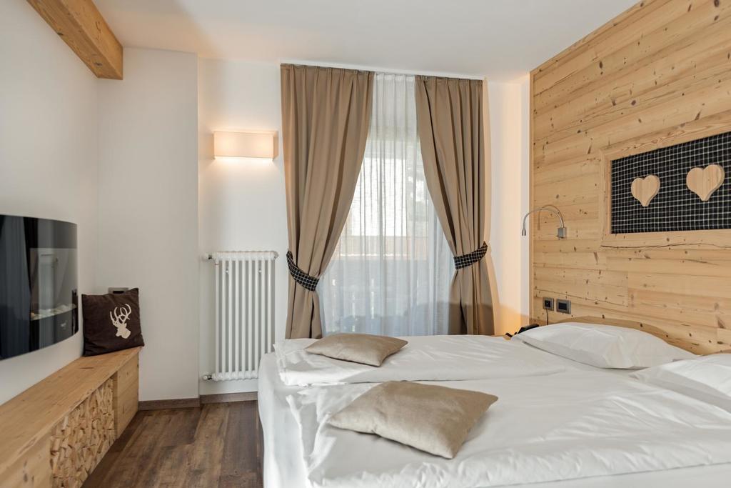 Hotel Garni Lastei 博萨迪法萨 外观 照片