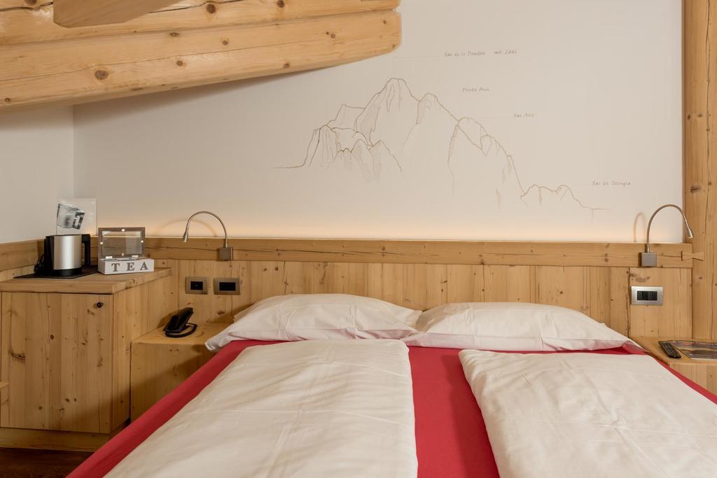 Hotel Garni Lastei 博萨迪法萨 外观 照片