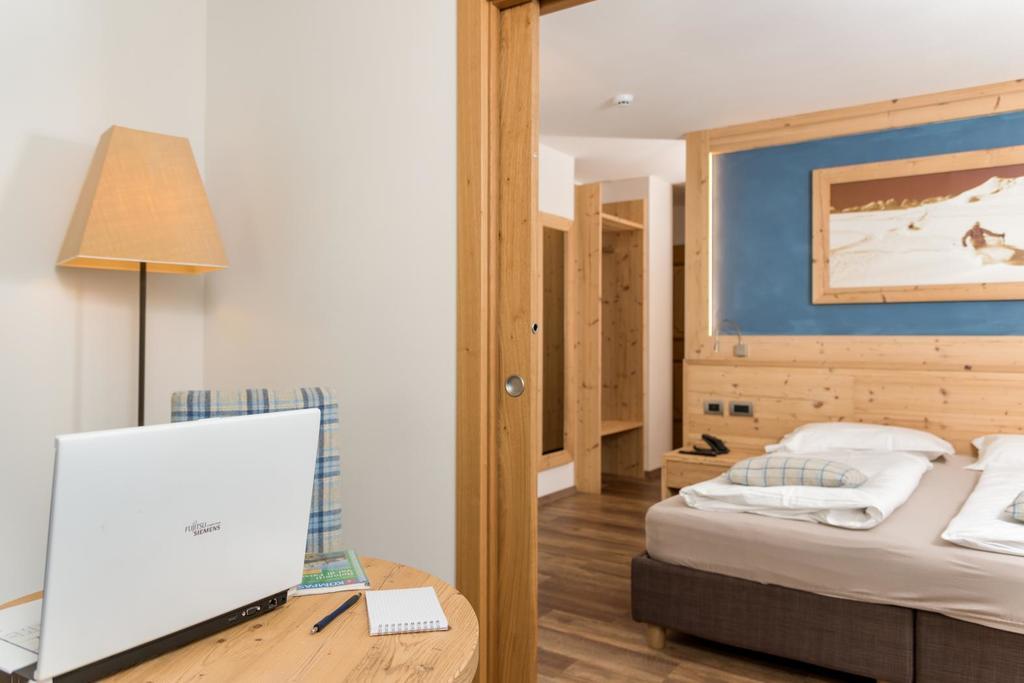 Hotel Garni Lastei 博萨迪法萨 外观 照片